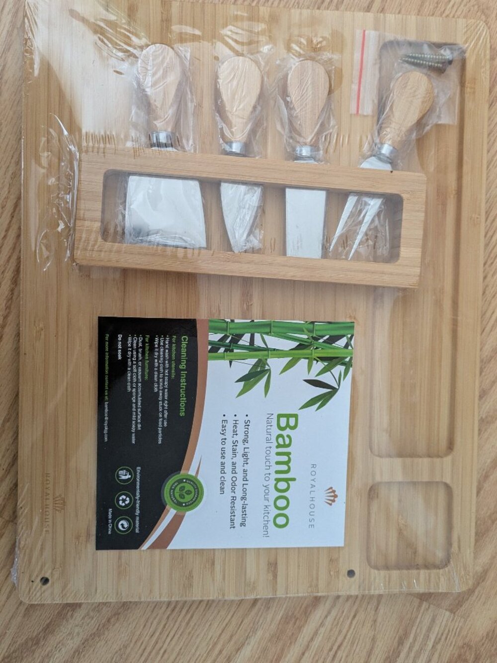 Brand New Royal House Bamboo Charcuterie Board Set with Cheese Knives